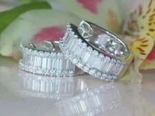 Orecchini a cerchio huggie da