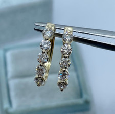 Orecchini a cerchio huggie